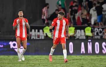 El gol de la fe. Pozo, en una acción en solitario, puso el 2-0 definitivo para un Almería que jugaba con uno menos desde el 38’. El lateral se hizo una carrera desde su propio campo y aunque se llevó la pelota a trompicones, acabó marcando con pierna derecha.
