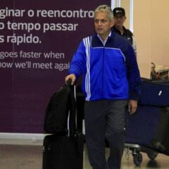 Rueda en su llegada a Brasil: "Aún no hay nada firmado con Chile"