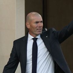 Zidane: "Isco es jugador del Madrid, se queda aquí..."