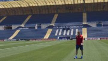 Lopetegui inspeccionó el Teddy y tiene una duda: Tello o Muniain