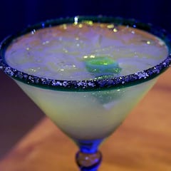 The best Thanksgiving drinks and cocktails to become the perfect host this Nov. 28