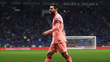 BARCELONA, SPAIN - DECEMBER 08: Lionel Messi of Barcelona looks on during the La Liga match between RCD Espanyol and FC Barcelona at RCDE Stadium on December 8, 2018 in Barcelona, Spain. (Photo by Alex Caparros/Getty Images)