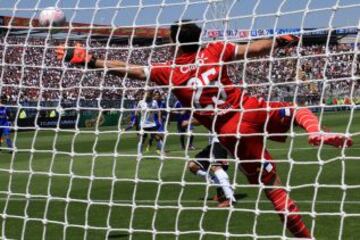 Colo Colo se quedó con el triunfo y está a dos puntos del líder.