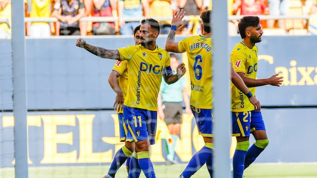 Cádiz - Cultural Leonesa: TV, horario y cómo ver LaLiga Hypermotion online