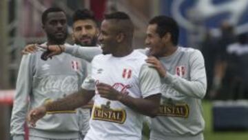 El 10 de Perú se perderá el partido de Colombia por lesión.