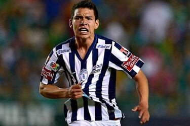 Hirving Lozano in transfer talks to join Manchester United