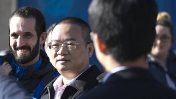 Chen Yansheng se da un baño de masas en Sant Adrià