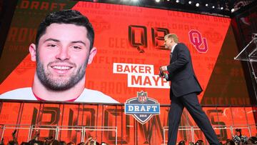 Apr 26, 2018; Arlington, TX, USA; NFL commissioner commissioner Roger Goodell walks off stage as Baker Mayfield is selected as the number one overall pick to the Cleveland Browns in the first round of the 2018 NFL Draft at AT&T Stadium. Mandatory Cred
