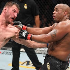 El estratega Miocic se vengó de Cormier en el UFC 241
