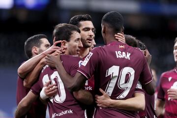 0-1. Mikel Oyarzabal celebra el primer gol que marca de penalti.