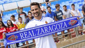 Presentaci&oacute;n de Juan Mu&ntilde;oz como nuevo jugador del Zaragoza. 