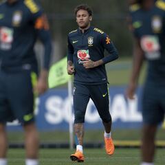 Neymar back in full training with Brazil national team