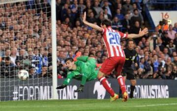 1-0. Courtois en el primer gol de Fernando Torres.