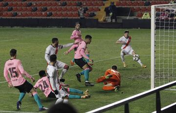 1-0. Fran Garc¨ªa marc¨® el primer gol.