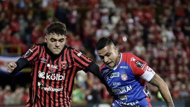 Alajuelense y Xelajú, todo abierto para la vuelta en Guatemala