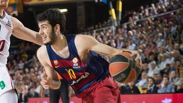 BARCELONA, SPAIN - APRIL 19:  Alex Abrines, #10 of FC Barcelona Lassa in action during the 2015-2016 Turkish Airlines Euroleague Basketball Playoffs Game 3 between FC Barcelona Lassa v Lokomotiv Kuban Krasnodar at Palau Blaugrana on April 19, 2016 in Barcelona, Spain.  (Photo by Rodolfo Molina/EB via Getty Images) *** Local Caption *** Alex Abrines