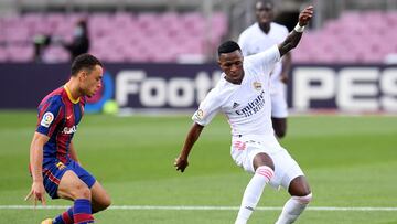 Real Madrid y Barcelona se enfrentan en busca de mantenerse con posibilidades de ser campeones de 'La Liga' en una edición más de 'El Clásico'.