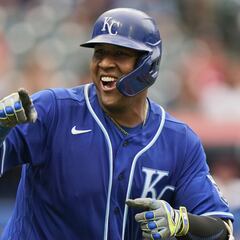 Salvador Pérez impone récord de home runs para un catcher en una campaña