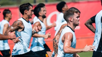 Plantilla del Real Mallorca en un entrenamiento en la Ciudad Deportiva.