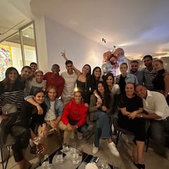 Ester Expósito ‘se cuela’ en la fiesta post-Clásico