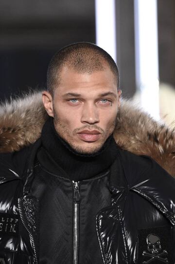 Jeremy Meeks desfila para Philipp Plein en la New York Fashion Week