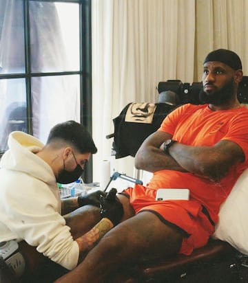 LeBron James, estrella de la NBA, ha acudido en varias ocasiones a su estudio de Los Ángeles.