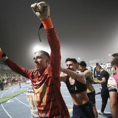 Alex Padilla regresa a casa