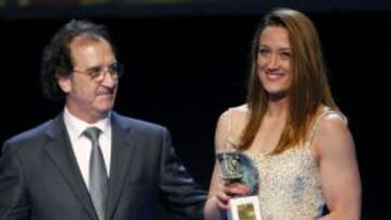 La nadadora Mireia Belmonte tras recibir uno de los premios otorgados en la Gala Nacional del Deporte de la Asociaci&oacute;n Espa&ntilde;ola de la Prensa Deportiva (AEPD).