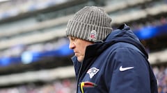 EAST RUTHERFORD, NEW JERSEY - NOVEMBER 26: Head coach Bill Belichick of the New England Patriots looks on prior to a game against the New York Giants at MetLife Stadium on November 26, 2023 in East Rutherford, New Jersey.   Elsa/Getty Images/AFP (Photo by ELSA / GETTY IMAGES NORTH AMERICA / Getty Images via AFP)