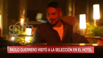 Paolo Guerrero visitó a sus compañeros de Selección