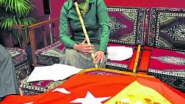 <b>RESTAURANTES Y ASOCIACIONES LO SEGUIRÁN</b> El restaurante de comida rápida Alaturka y la Casa de Turquía estarán muy pendientes del encuentro de esta noche. Son dos sitios en los que habitualmente se reúne parte de la colonia deciudadanos de aquel país que residen España. Quieren ver un bonito espectáculo y que gane el mejor.