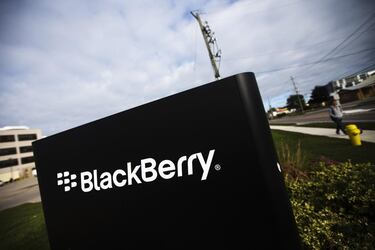 BlackBerry puede dejar de fabricar equipos smartphones