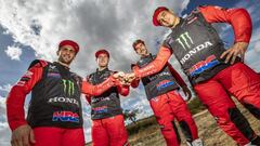 Benavides, Brabec, Barreda y Cornejo, los cuatro pilotos de Honda para el Dakar.