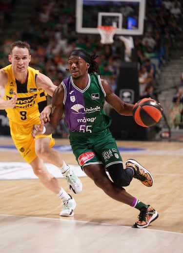 El Unicaja sigue de fiesta y solventa con autoridad su clásico ante el Tenerife