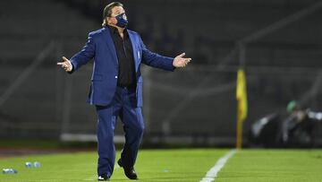 Miguel Herrera asegura que el árbitro se burló de los jugadores del América