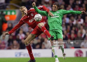 Jugó seis partidos en la campaña 2006-2007 con el Maccabi Haifa de Israel. El equipo llegó a octavos de final.