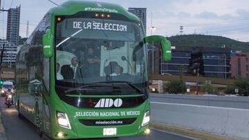 La Selección Mexicana y 'El Bronco' viajaron en el mismo avión