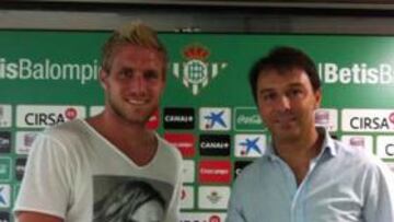 El Betis anuncia oficialmente el fichaje del polaco Perquis