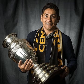 Jorge Campos, un arquero leyenda del fútbol mundial. 