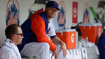 Mets shut down pitcher deGrom amid latest injury setback