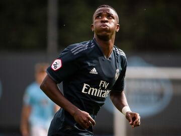 El delantero brasileño del Real Madrid Castilla, Vinicius Júnior, frente al Celta de Vigo B. 