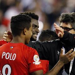 Ricardo Gareca ante Colombia, país en el que fue máximo ídolo