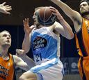 El Monbus Obradoiro destroza al Valencia Basket a base de triples