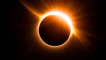 ¿Qué 13 estados verán el eclipse total de sol este octubre?