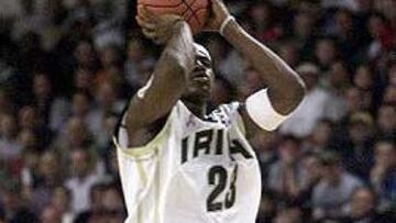 <b>TODO UN ESPECTÁCULO. </b>LeBrown James da un recital cada vez que juega.