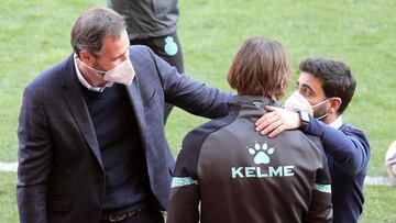 Vicente Moreno y David Gallego, en el Sporting de Gij&oacute;n-Espanyol.