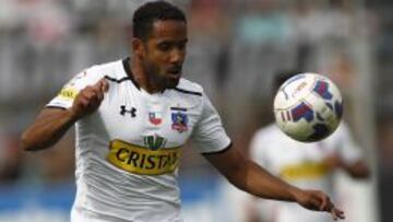 Beausejour fue trasladado en ambulancia desde el Monumental a la clínica.