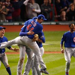 Los Chicago Cubs vencen a los Cleveland Indians y ganan la Serie Mundial 108 años después