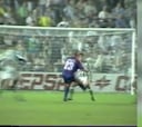 El 'pequeño Buda' de Cruyff hizo un gol que luego Messi repetiría