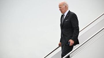 US President Joe Biden disembarks Air Force One at Delaware Air National Guard Base in New Castle, Delaware, on May 27, 2022. - Biden is spending the weekend at his Wilmington, Delaware residence. (Photo by MANDEL NGAN / AFP) (Photo by MANDEL NGAN/AFP via Getty Images)